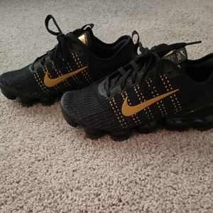 Air VaporMax Flyknit 3 Black Metallic Gold (GS)